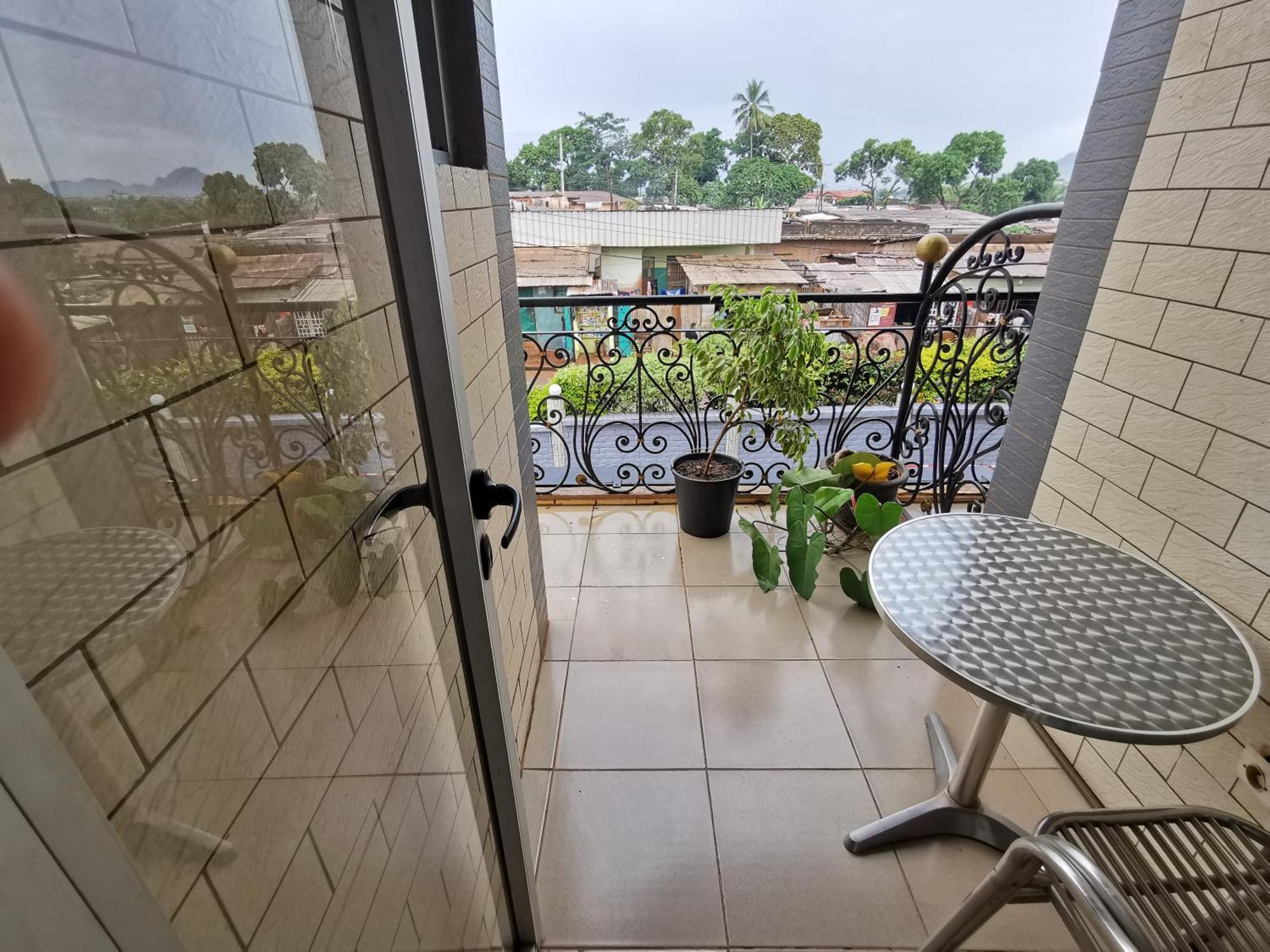 Tchatcha Hotel Yaoundé Buitenkant foto