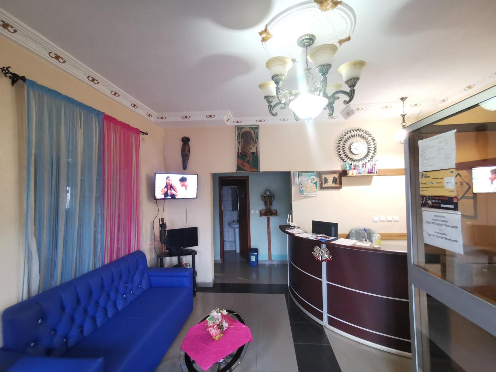 Tchatcha Hotel Yaoundé Buitenkant foto