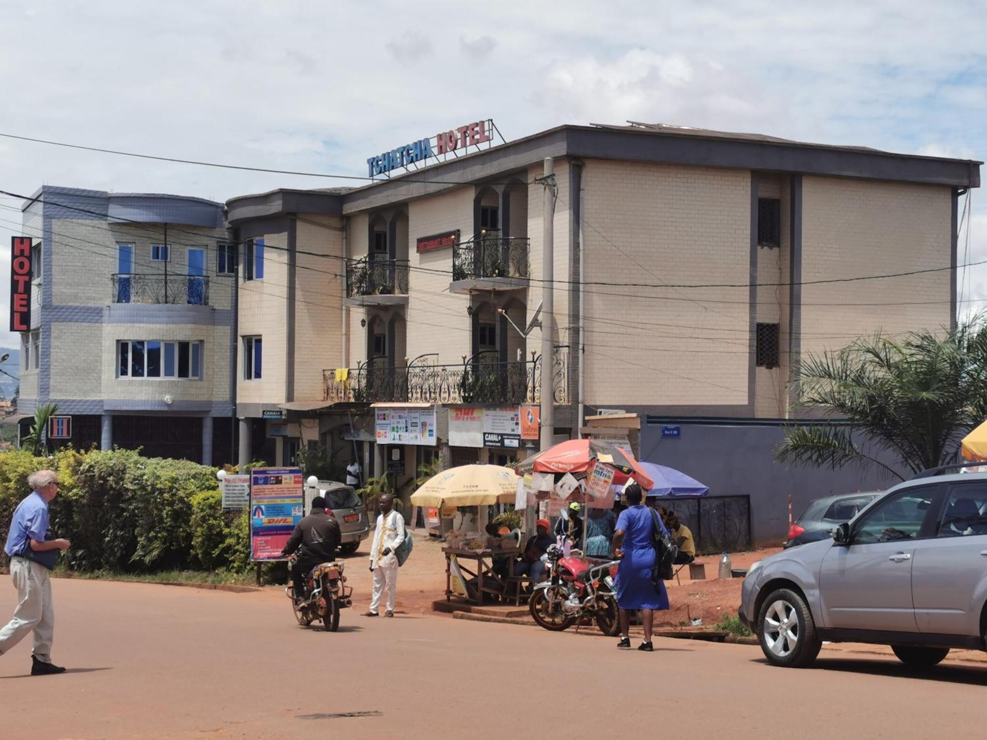 Tchatcha Hotel Yaoundé Buitenkant foto
